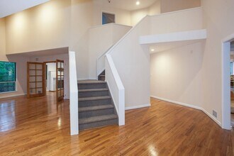 12 N Ridge Rd in East Setauket, NY - Building Photo - Building Photo