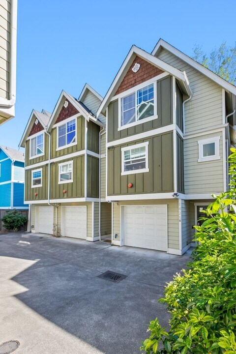 1420B 25th Ave in Seattle, WA - Building Photo