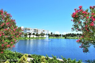 8921 Lake Dr in Cape Canaveral, FL - Building Photo