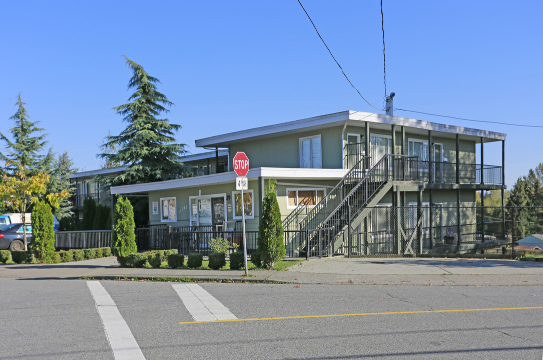 11742 224 St in Maple Ridge, BC - Building Photo