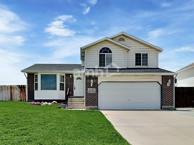property at 6396 S Battle Creek Ct