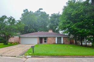 4522 Donalbain Dr in Spring, TX - Building Photo