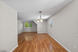 47 Morris Pl, Unit 3 in Bloomfield, NJ - Foto de edificio - Building Photo