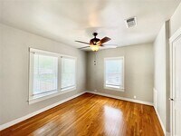 2211 Hazard St photo'