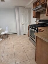 456 Morse Ave, Unit G in Ridgefield, NJ - Building Photo - Building Photo