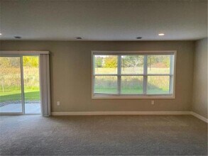 11410 51st St NE, Unit 1125 in Albertville, MN - Foto de edificio - Building Photo