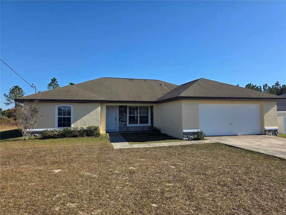 12 Juniper Loop Dr in Ocala, FL - Building Photo