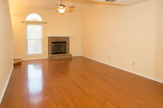 71 7th St in Shalimar, FL - Building Photo - Building Photo