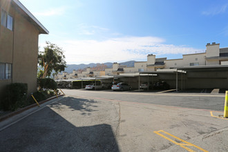 Crescenta Village in La Crescenta, CA - Building Photo - Building Photo