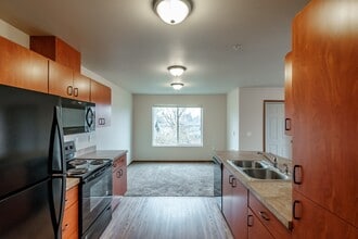 Aspen Place Apartments in Lebanon, OR - Foto de edificio - Building Photo