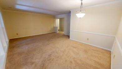 10712 Kings Riding Way in Rockville, MD - Building Photo - Building Photo
