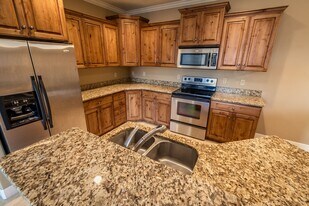 1018 N 985 W St in Orem, UT - Building Photo