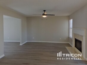 623 Robin Ridge in Stone Mountain, GA - Building Photo - Building Photo
