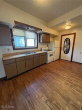 565 Brown St in Akron, OH - Building Photo - Building Photo