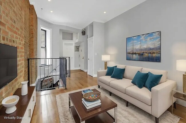 248 Mott St