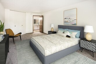 Grand Pre East Apartments in Little Canada, MN - Foto de edificio - Building Photo