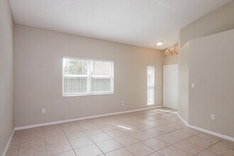 428 Lakeside Cir in Sunrise, FL - Building Photo - Building Photo
