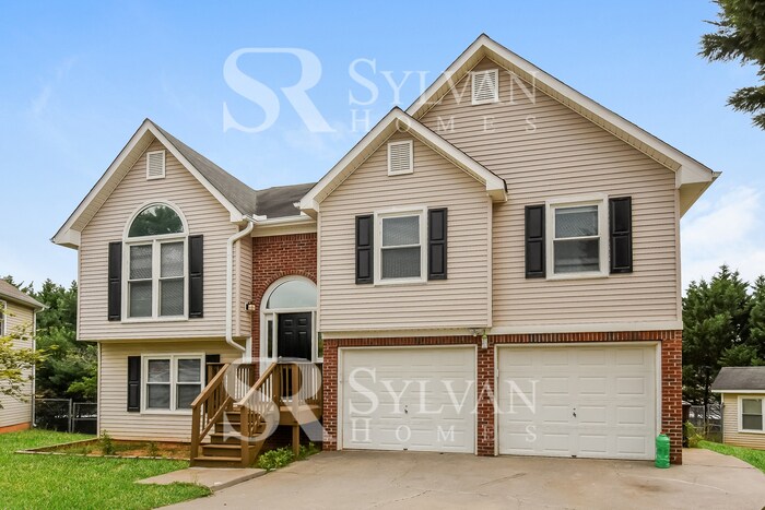 12 Cambridge Ct in Cartersville, GA - Building Photo