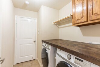 343 Montana Trail in Murphy, TX - Building Photo - Building Photo