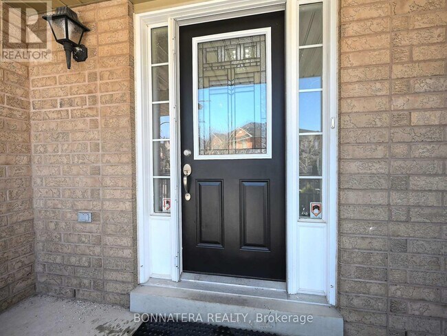 409 Hobbs Crescent in Milton, ON - Building Photo - Building Photo