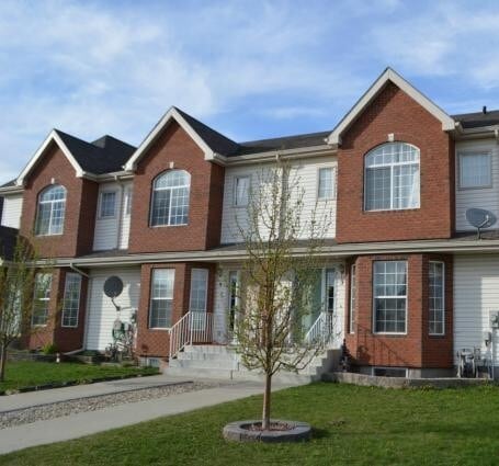property at 3 Pinnacle Blvd