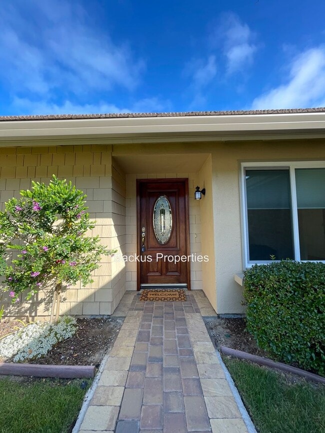 23048 Espada Dr in Salinas, CA - Building Photo - Building Photo