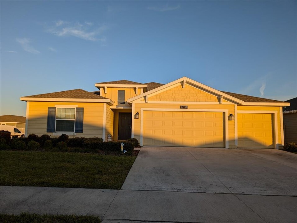 4318 Lighterknot Trce in Kissimmee, FL - Building Photo