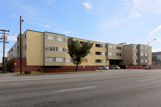 Pavillion Court Apartments in Pico Rivera, CA - Building Photo - Building Photo