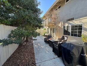 950 Seaside Ct in Ventura, CA - Building Photo - Building Photo