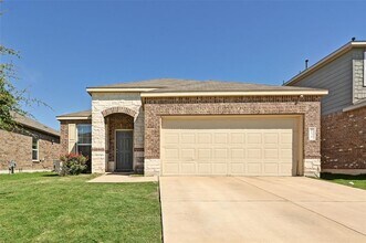 154 Palm Dr in Buda, TX - Building Photo - Building Photo