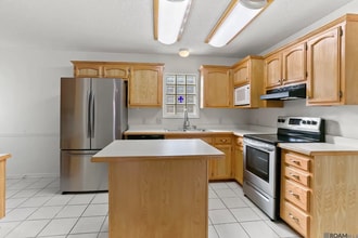 3674 Brandon Lynn Dr in Baton Rouge, LA - Building Photo - Building Photo