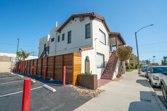 358 Orange Ave in Long Beach, CA - Building Photo - Building Photo