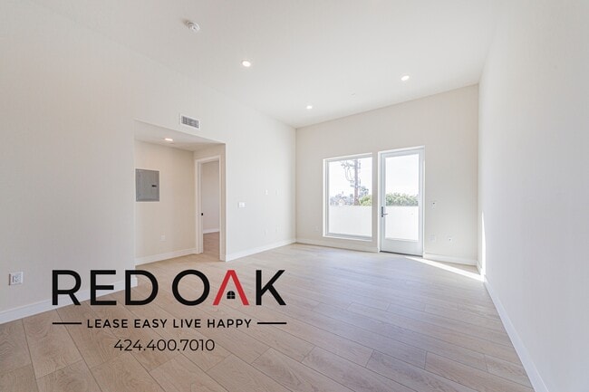 5320 Cartwright Ave in Los Angeles, CA - Building Photo - Building Photo