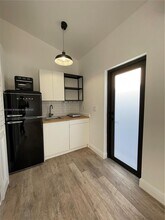 52 NW 68th St in Miami, FL - Building Photo - Building Photo