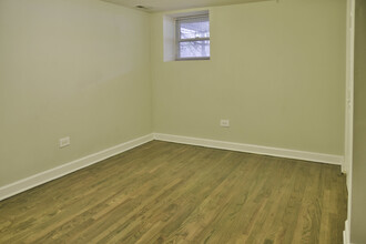 1460 W Grace St, Unit 1W in Chicago, IL - Building Photo - Building Photo