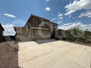 11784 E Arabelle Dr in Tucson, AZ - Foto de edificio - Building Photo