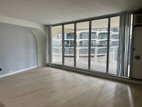 300 N State St in Chicago, IL - Building Photo - Building Photo