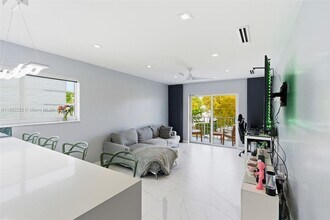 1428 Euclid Ave in Miami Beach, FL - Building Photo - Building Photo