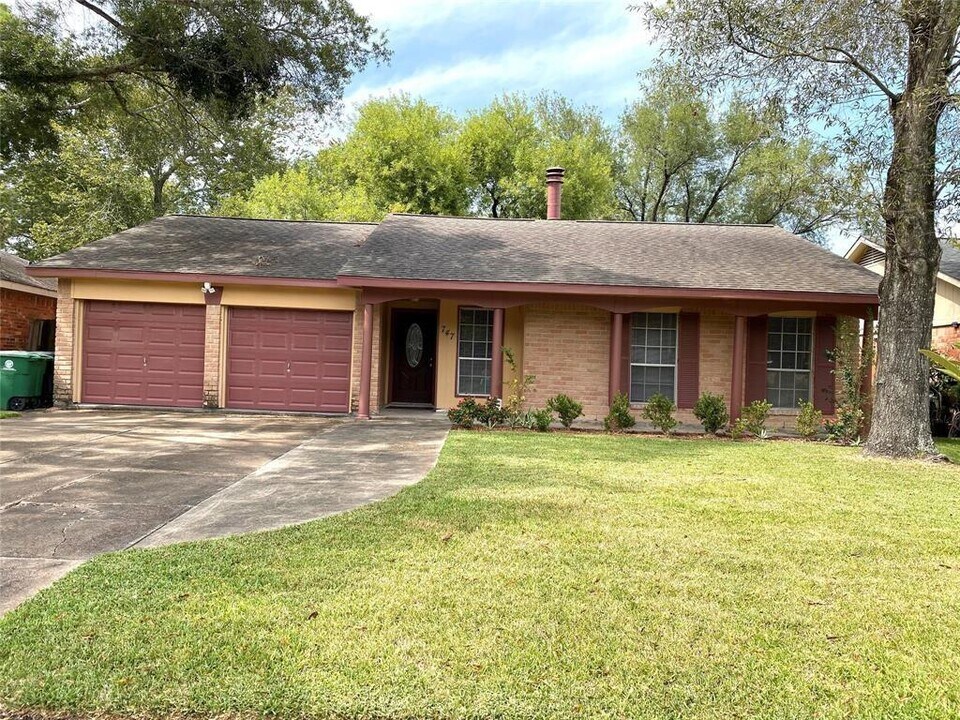 747 Seamaster Dr in Houston, TX - Building Photo