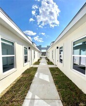19 Lauryn Dr in San Juan, TX - Foto de edificio - Building Photo