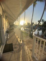 2225 NE 123rd St in North Miami, FL - Building Photo