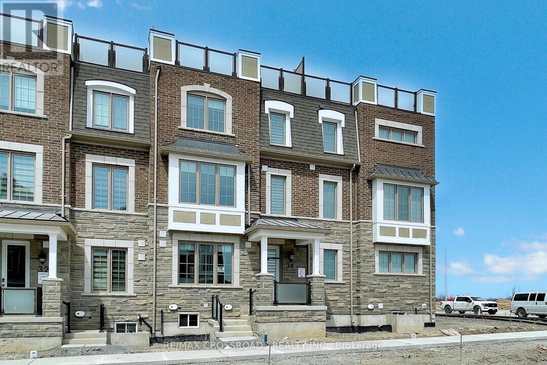34 Avani Ave in Markham, ON - Building Photo