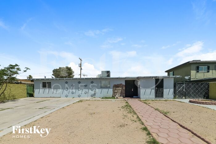 1612 Capistrano Ave in Las Vegas, NV - Building Photo