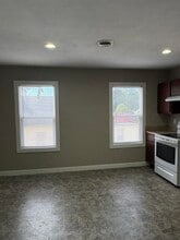 6110 31st Ave, Unit 6110 31st Ave Upper in Kenosha, WI - Building Photo - Building Photo