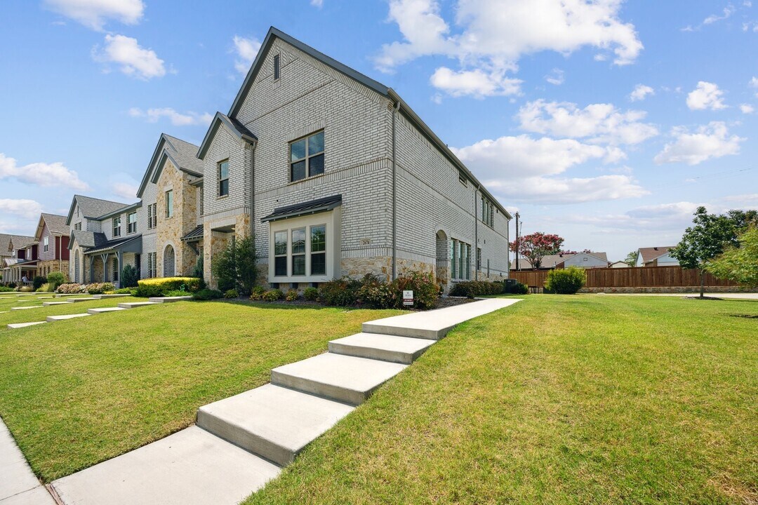 2674 Settlers Pl in Garland, TX - Building Photo