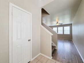 3014 Loganberry Park Ln in Houston, TX - Building Photo - Building Photo