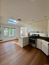 23 Clinton Ln in Oyster Bay, NY - Building Photo - Building Photo