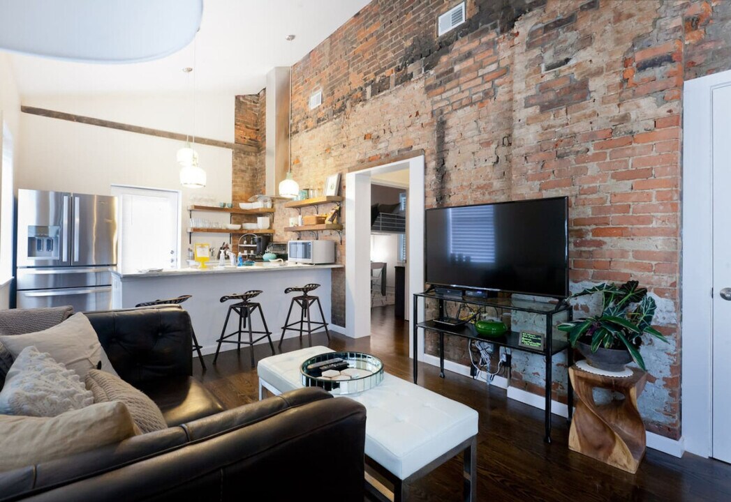 202 Magnolia St in Cincinnati, OH - Building Photo