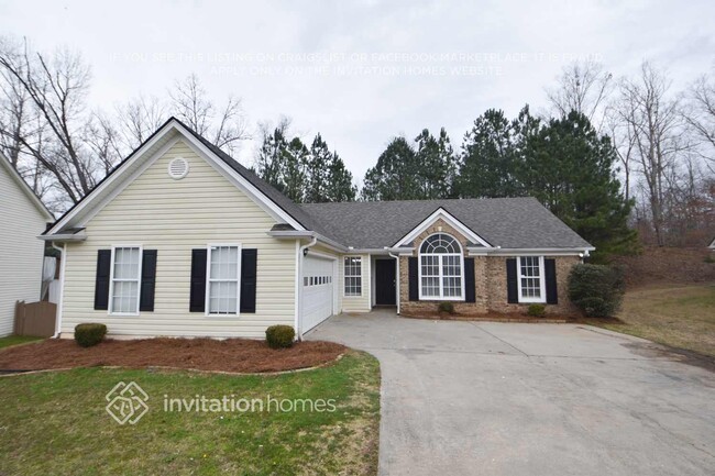 7535 Deer Creek Dr in Union City, GA - Building Photo - Building Photo