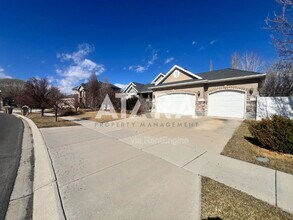 353 Bellevue Way in Draper, UT - Building Photo - Building Photo